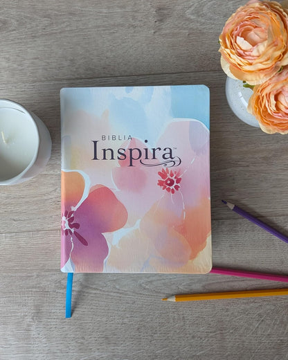 Biblia NTV Inspira con filament Paraíso Floral Sentí piel 8.25 Puntos