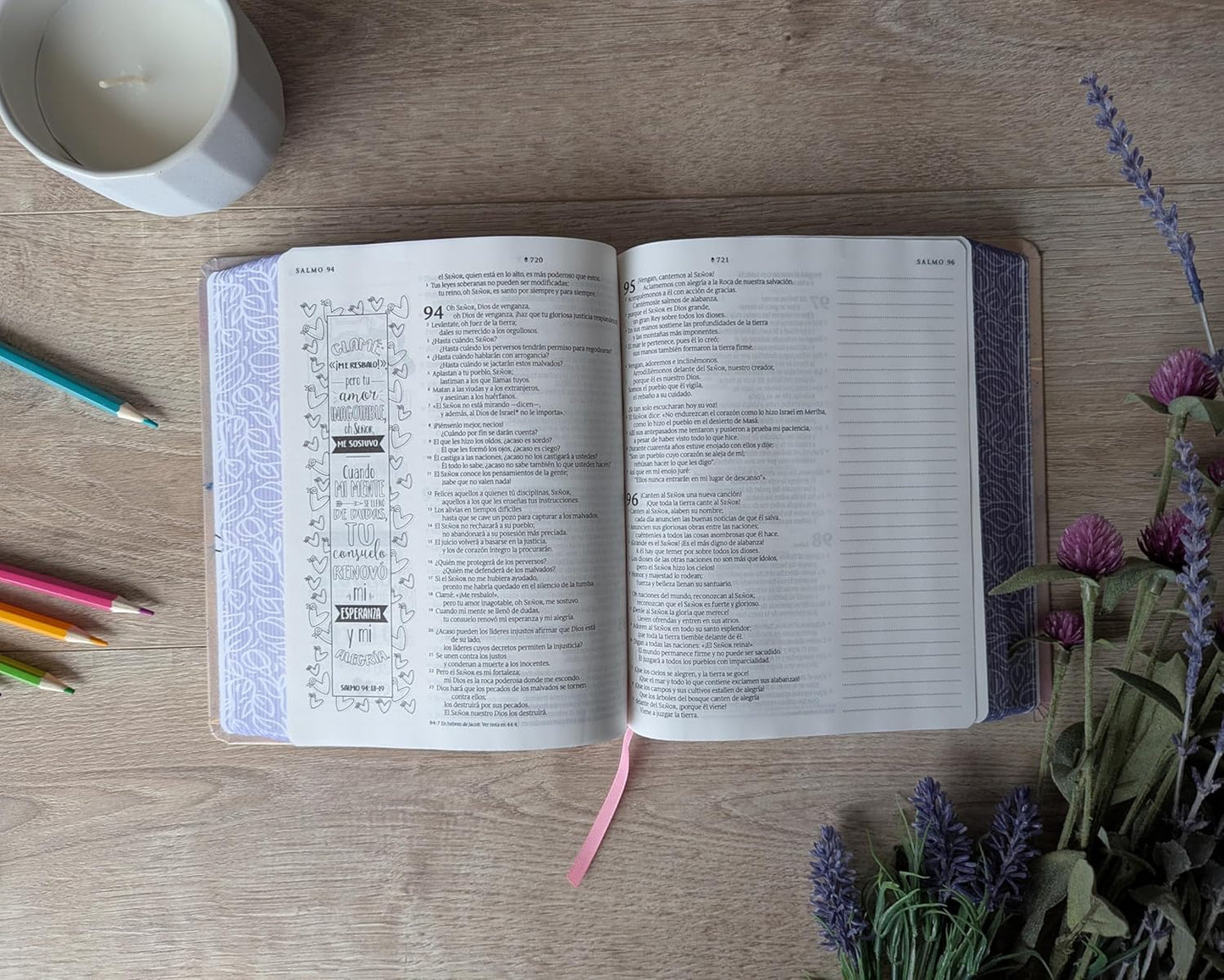 Biblia NTV Inspira con filament acuarela rosa Sentí piel 8.25 Puntos